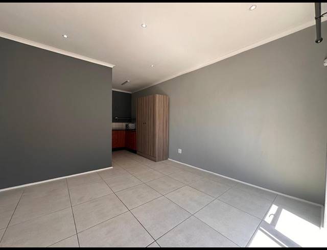 0 BEDROOM PROPERTY TO RENT IN STRAND NORTH